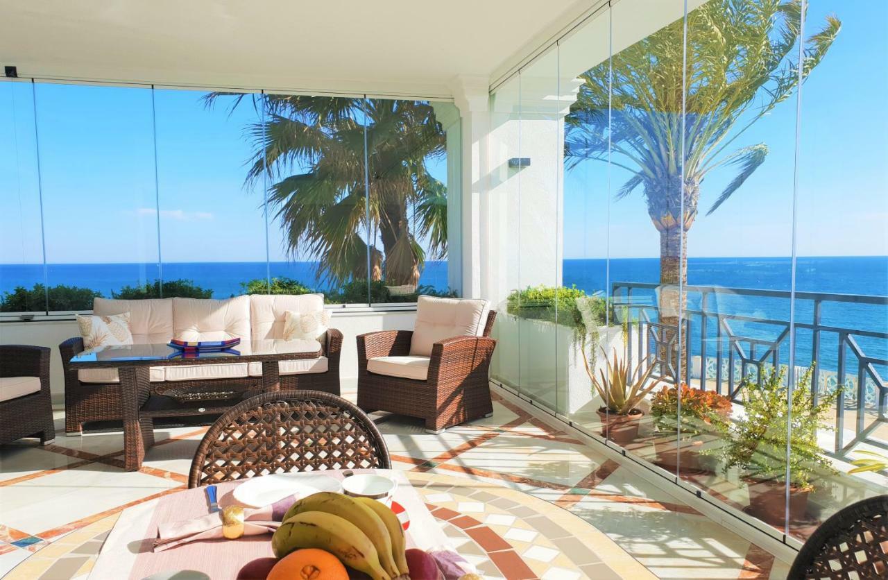 Luxury Apartment Frontal To The Sea In Estepona Doncella Beach ภายนอก รูปภาพ