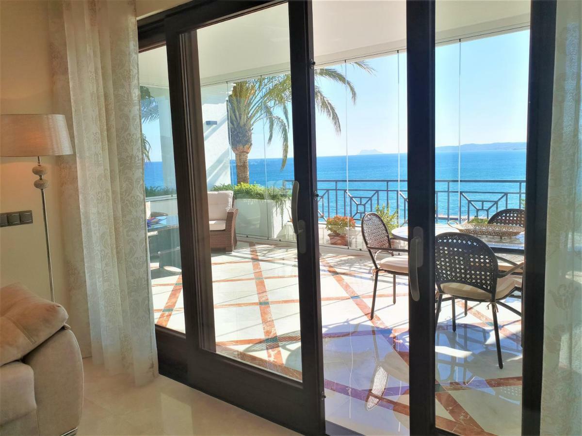 Luxury Apartment Frontal To The Sea In Estepona Doncella Beach ภายนอก รูปภาพ
