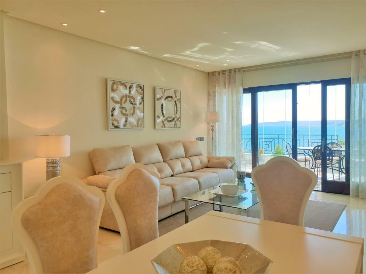 Luxury Apartment Frontal To The Sea In Estepona Doncella Beach ภายนอก รูปภาพ