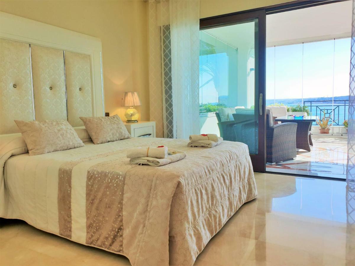 Luxury Apartment Frontal To The Sea In Estepona Doncella Beach ภายนอก รูปภาพ