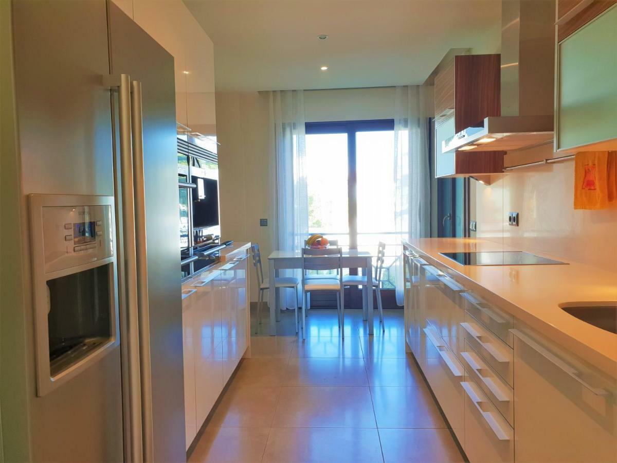 Luxury Apartment Frontal To The Sea In Estepona Doncella Beach ภายนอก รูปภาพ