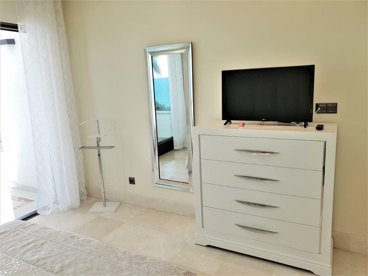 Luxury Apartment Frontal To The Sea In Estepona Doncella Beach ภายนอก รูปภาพ
