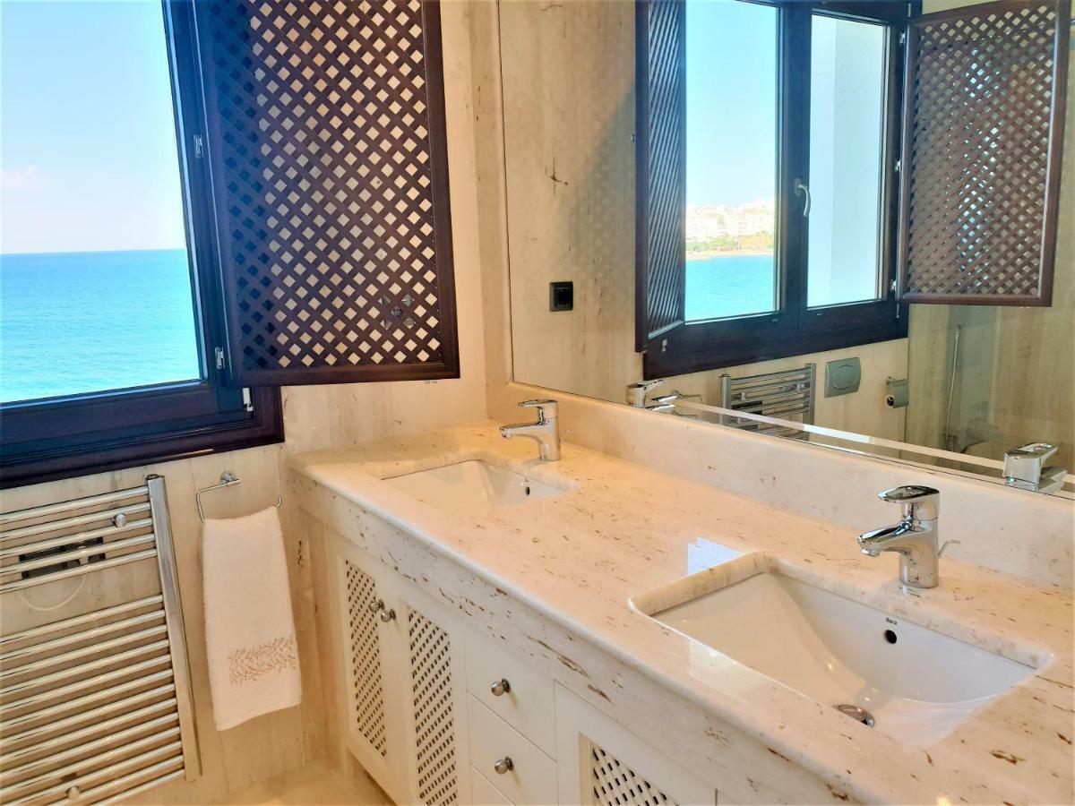 Luxury Apartment Frontal To The Sea In Estepona Doncella Beach ภายนอก รูปภาพ
