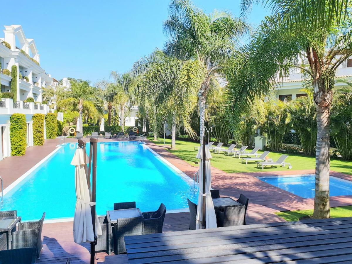 Luxury Apartment Frontal To The Sea In Estepona Doncella Beach ภายนอก รูปภาพ