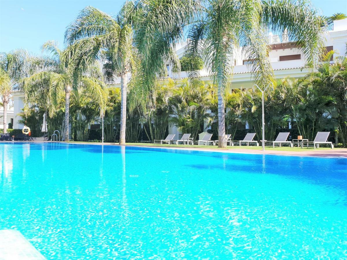 Luxury Apartment Frontal To The Sea In Estepona Doncella Beach ภายนอก รูปภาพ