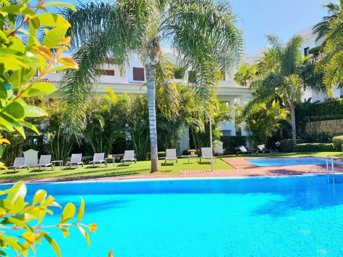 Luxury Apartment Frontal To The Sea In Estepona Doncella Beach ภายนอก รูปภาพ