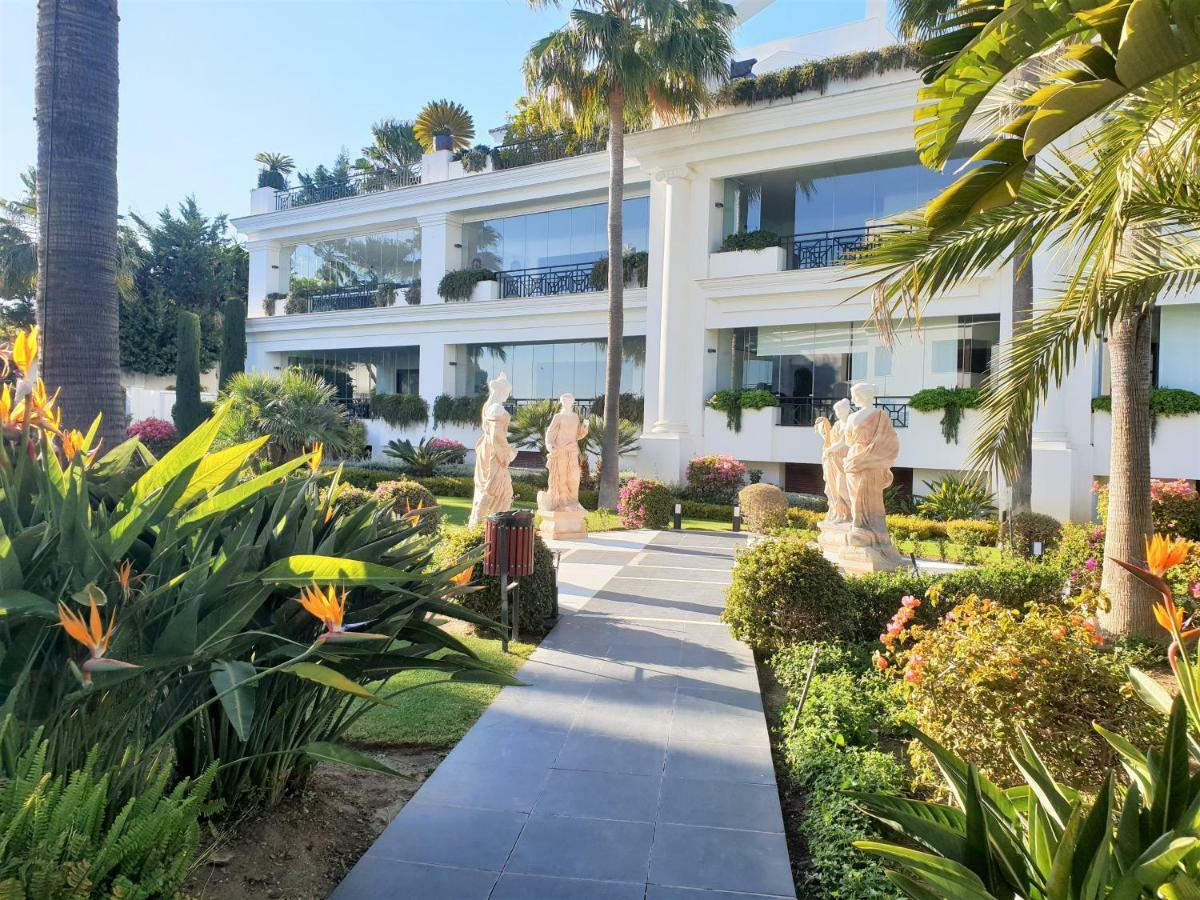 Luxury Apartment Frontal To The Sea In Estepona Doncella Beach ภายนอก รูปภาพ