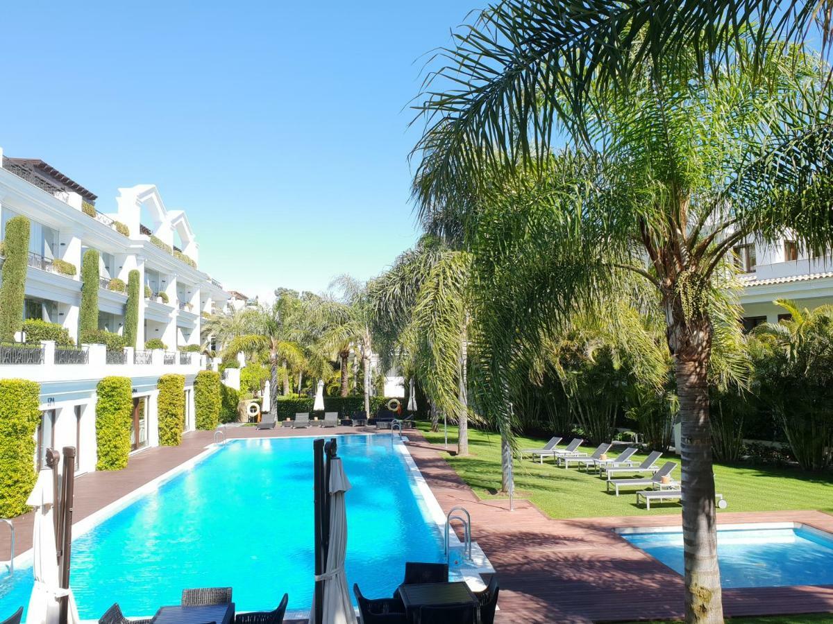Luxury Apartment Frontal To The Sea In Estepona Doncella Beach ภายนอก รูปภาพ