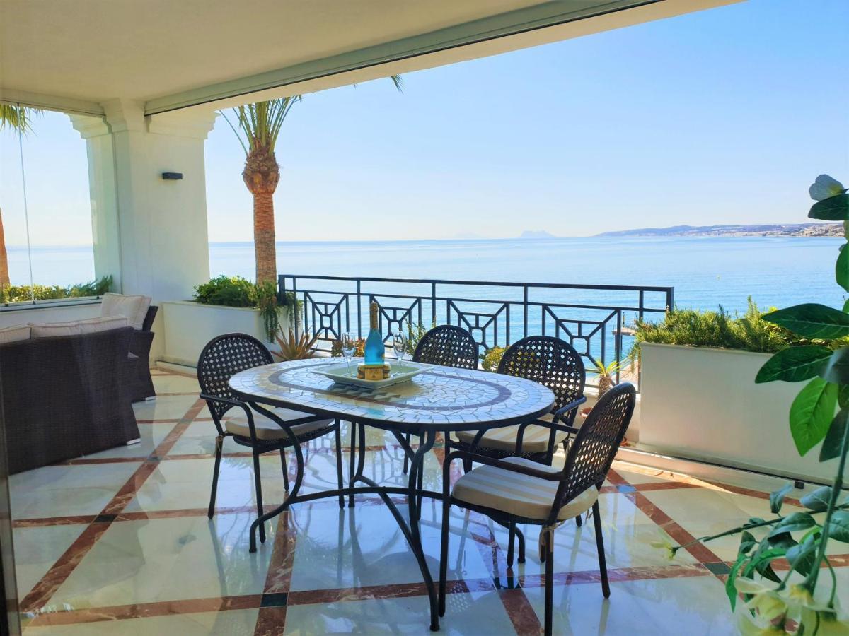 Luxury Apartment Frontal To The Sea In Estepona Doncella Beach ภายนอก รูปภาพ